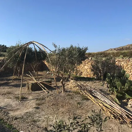 Panzió Dar Il-hena Organic Għasri